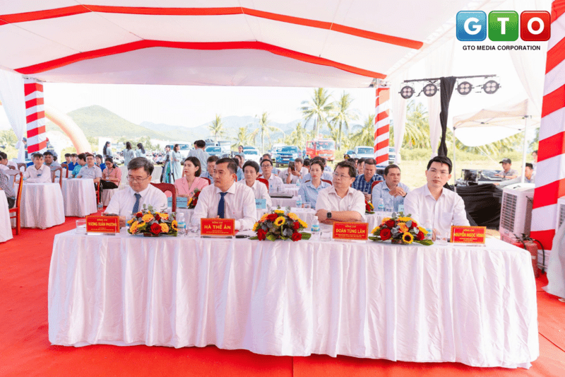 Động thổ Cam Thịnh Đông