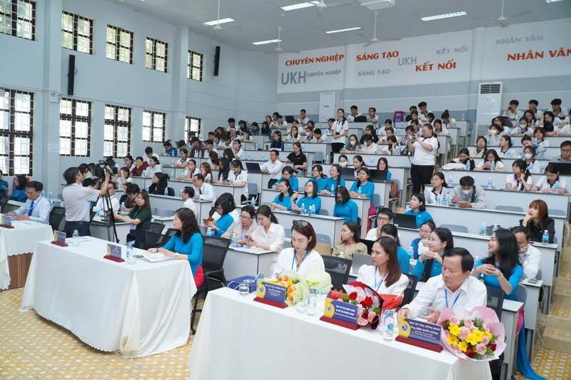Hội thảo khoa Con người và hệ giá trị Việt Nam trong kỷ nguyên phát triển mới của dân tộc