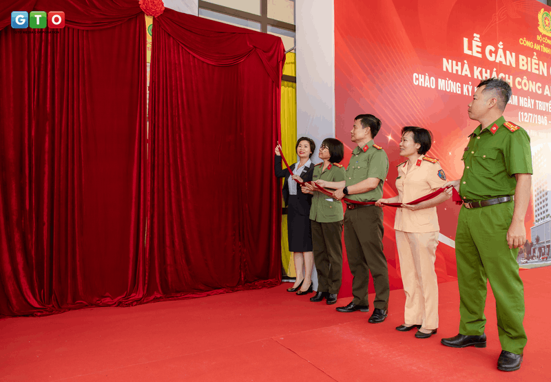 Lễ gắn biển công trình Nhà khách Công an tỉnh Khánh Hòa