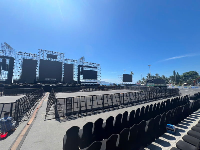 Mega Booming Concert