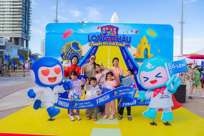 Ngày hội gia định - Long Châu