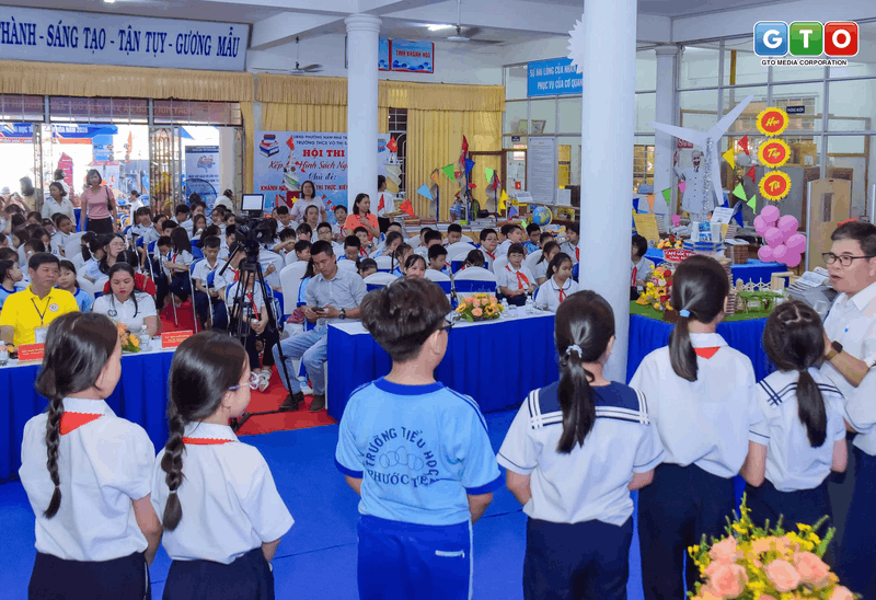 Hầu vương đảo hòn lao