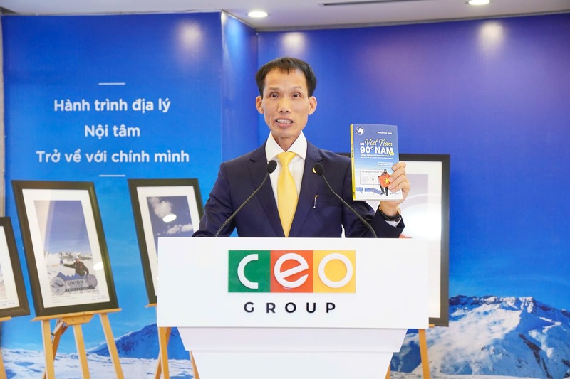 Từ Việt Nam đến 90° Nam