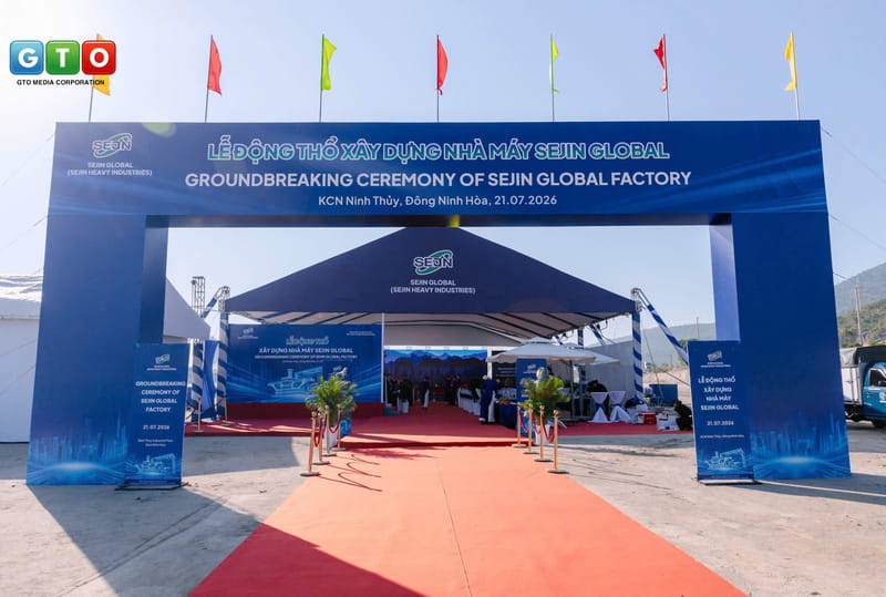 Cổng chào Lễ động thổ